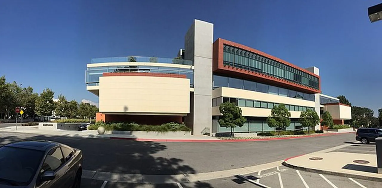 Claremont McKenna College (CMC)